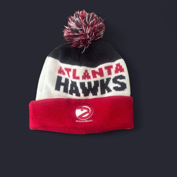 47 Other - Vintage Atlanta Hawks Black and Red Beanie